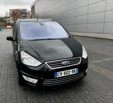 Ford Galaxy cena 27999 przebieg: 332000, rok produkcji 2013 z Wieleń małe 301